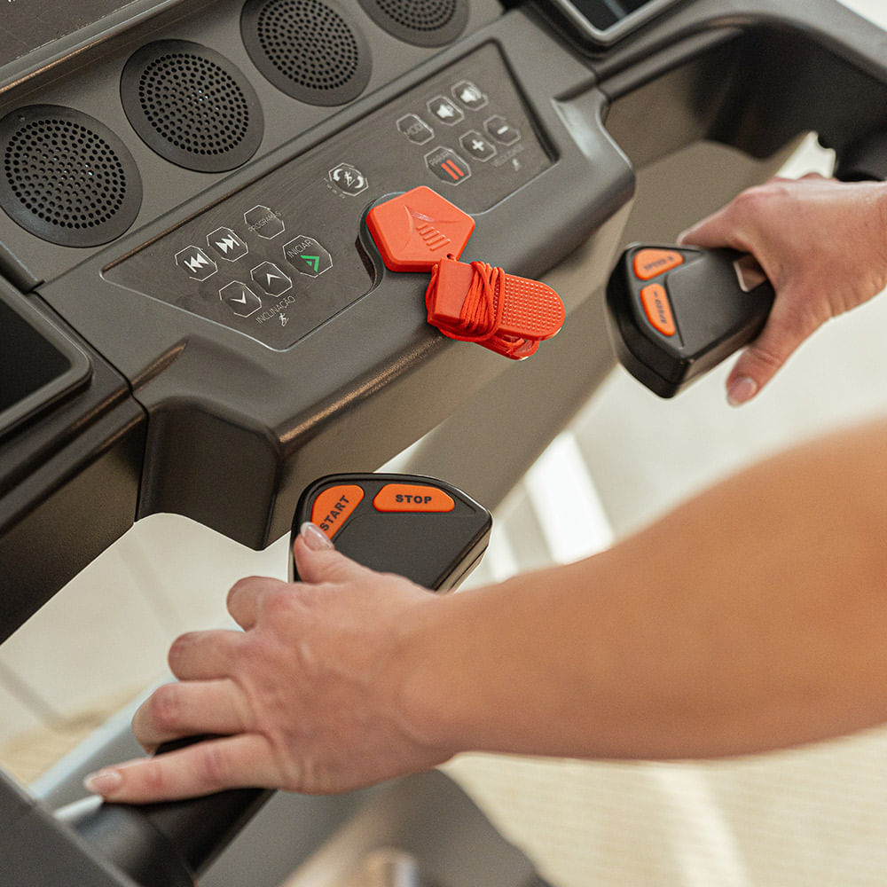 Esteira Ergométrica Speedo TR4 - Inclinação Eletrônica - Imagem 12