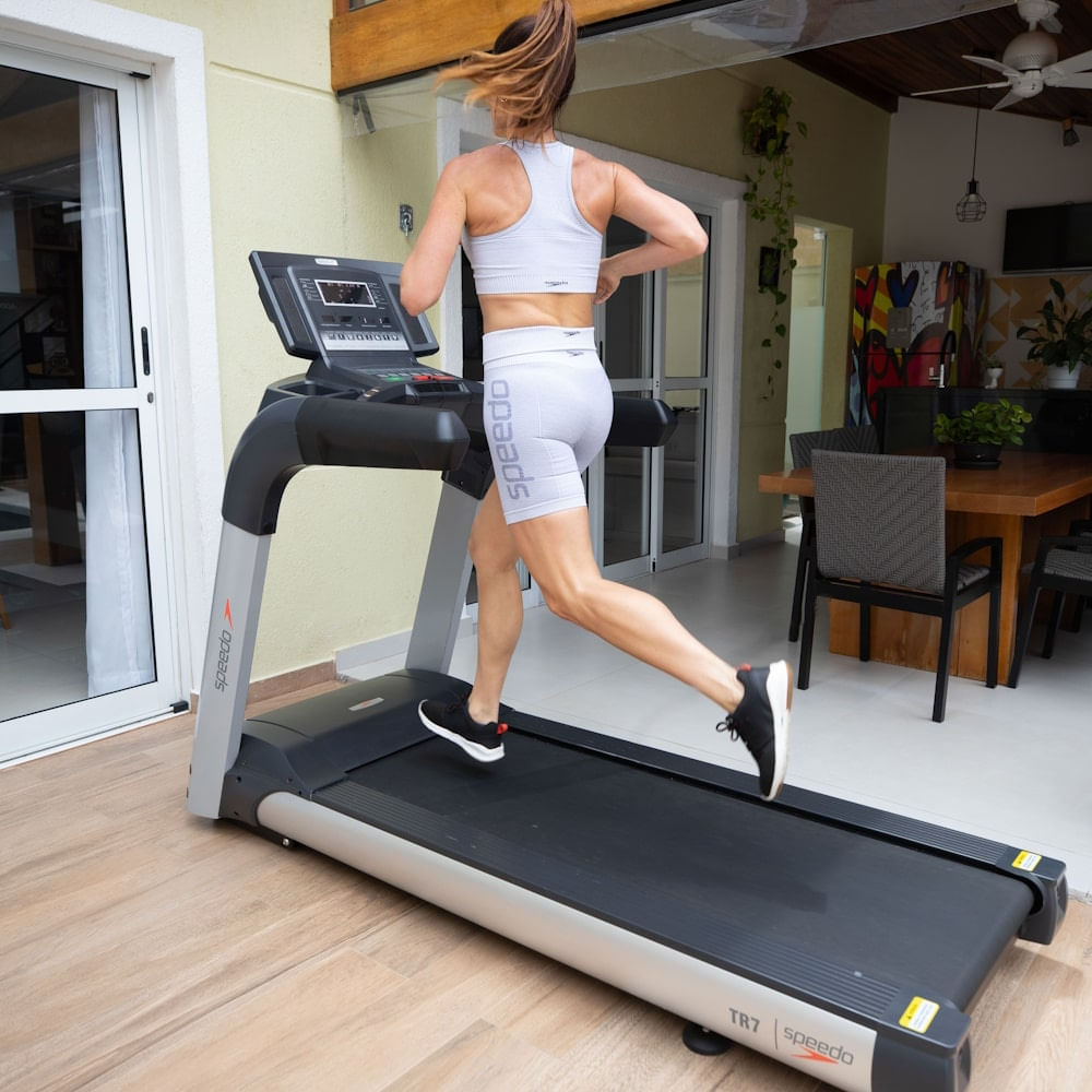 Esteira Ergométrica Speedo TR7 - Alto desempenho - Imagem 9